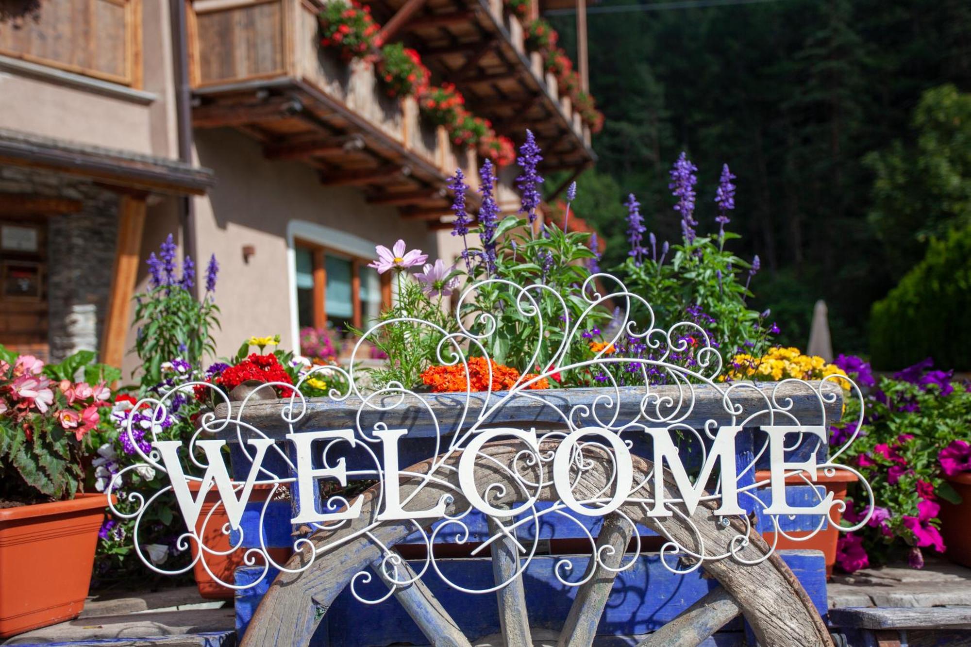 Grande Cote Room And Breakfast Cesana Torinese Exterior foto
