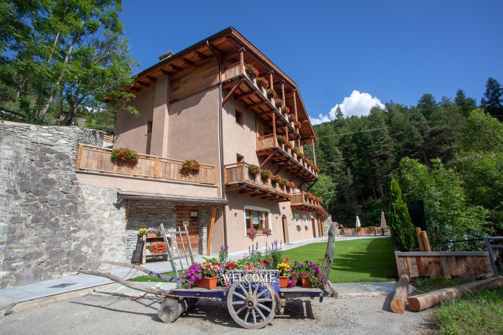 Grande Cote Room And Breakfast Cesana Torinese Exterior foto