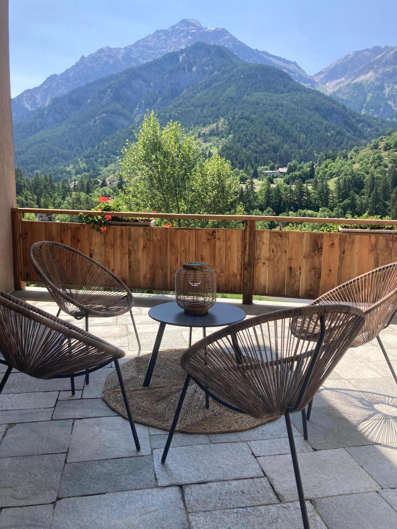Grande Cote Room And Breakfast Cesana Torinese Exterior foto